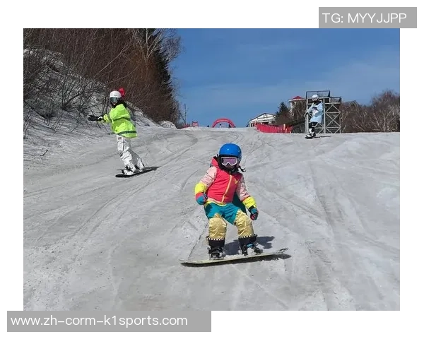 海兰江滑雪场新雪季暨州总工会员工滑雪技术训练发动